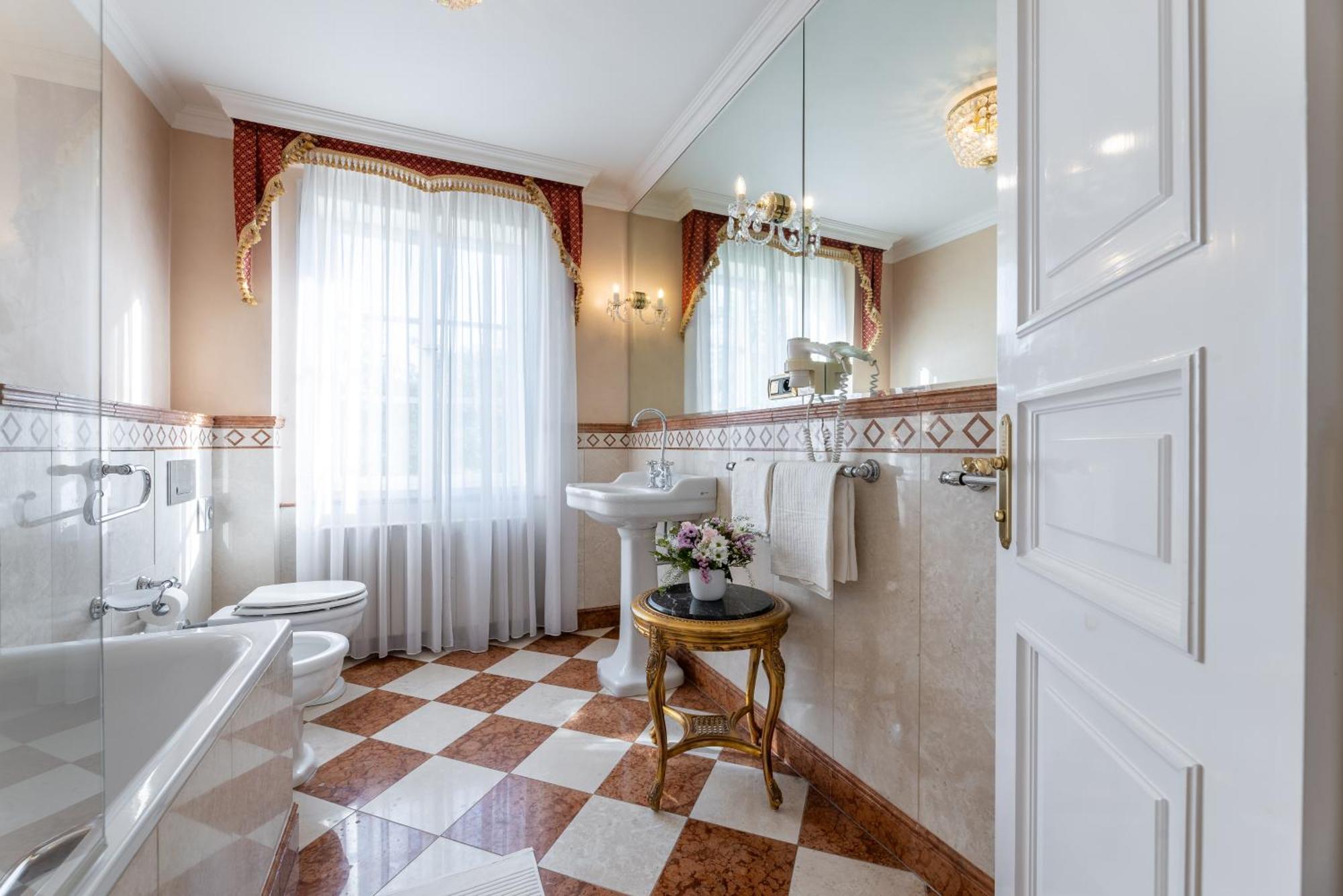 Appart hôtel Nosticova Heritage *